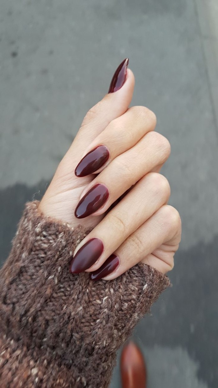 Almond Shaped Nails – The Hottest Look of Autumn 2018 ...