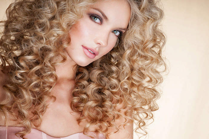 1001 + Ideas for Stunning Hairstyles for Curly Hair That ...