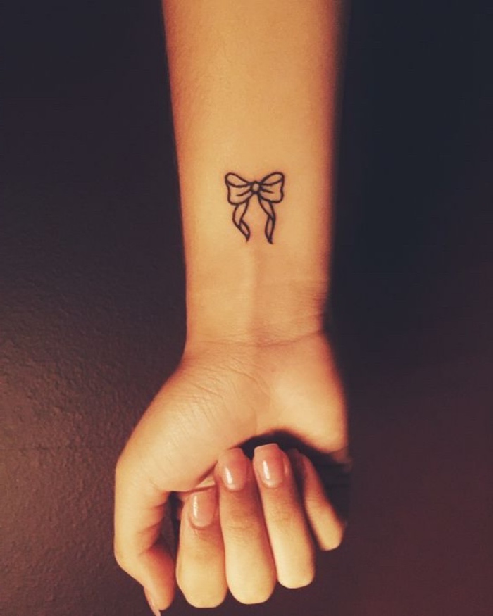 1001 + ideas for a minimalist, charming and small tattoo