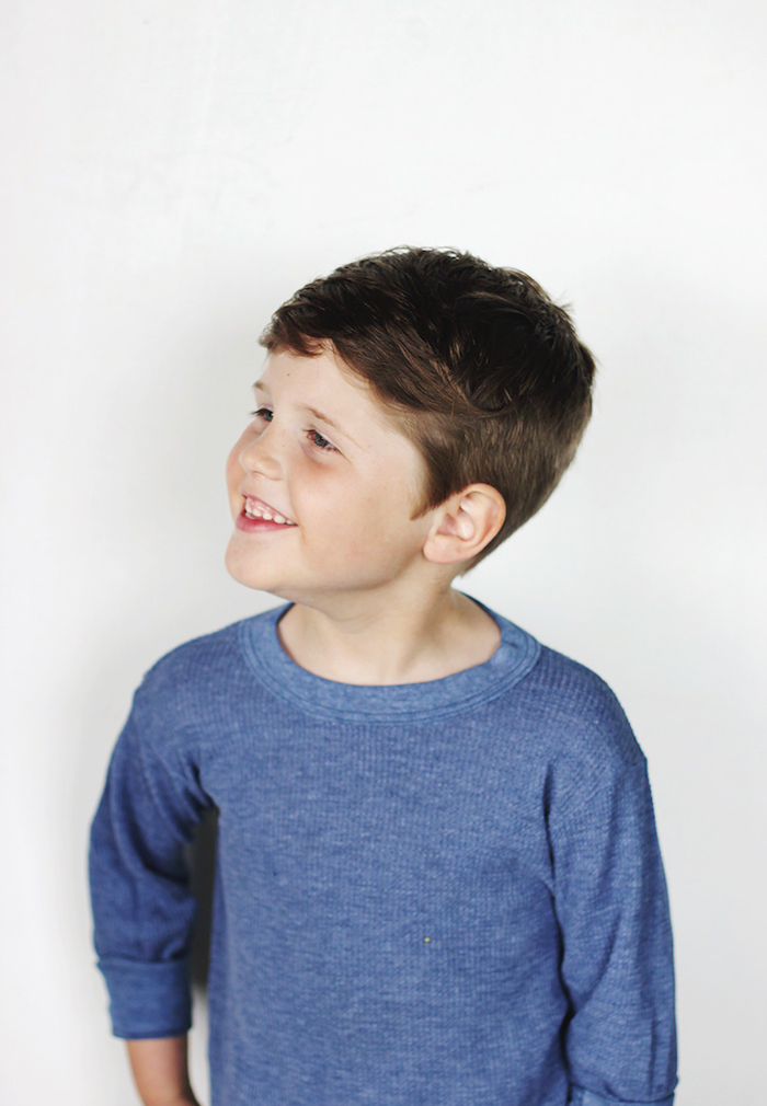 Featured image of post Little Boy Haircuts For Straight Hair 2018 : A short haircut with a hint of mess is a great choice of cool haircuts for boys 2021.