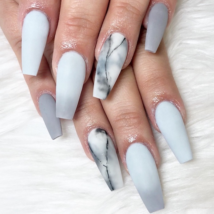 white to grey gradient matte nail polish, glitter ombre nails, grey marble decorations on the ring fingers, grey nail polish on pinkies